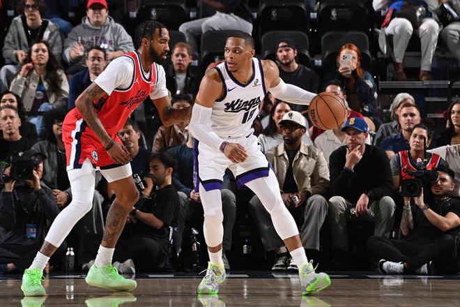 国王队爆冷掀翻快船威少三双创历史纪录小卡伤