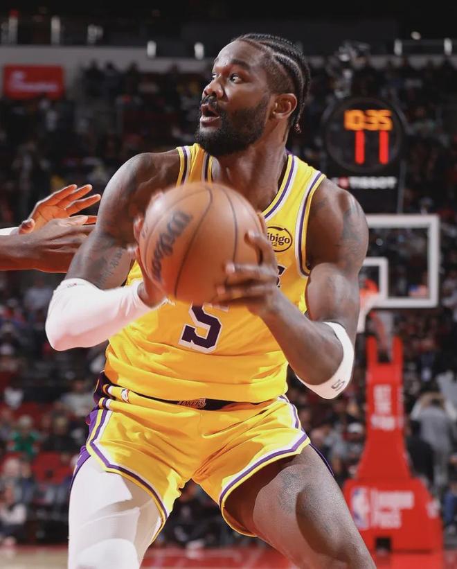 湖人VS火箭鏖战：艾顿统治全场 杜兰特失误成焦