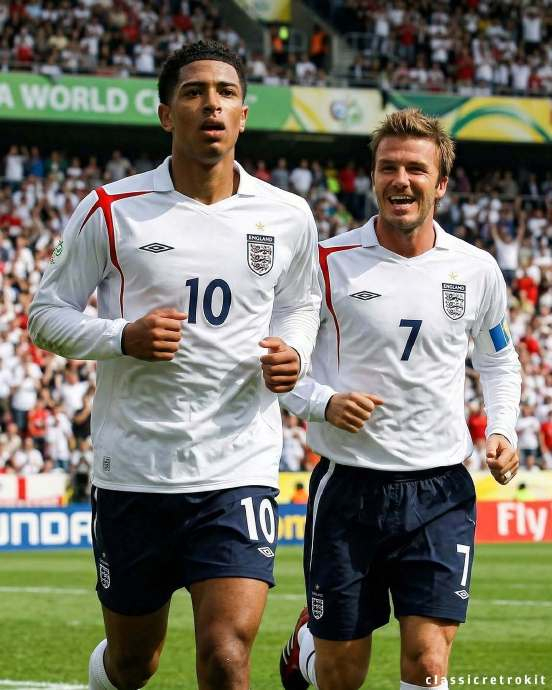 英格兰队逆转绝杀晋级欧洲杯八强