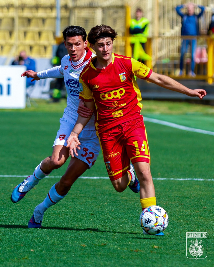 意乙焦点战卡坦萨罗主场遭蒙扎逼平 红牌事件成