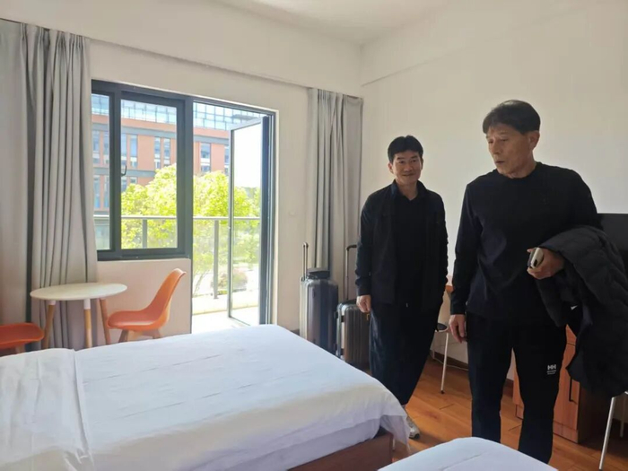 韩国青训专家吴柱蒲等三人正式签约贵州足协 开